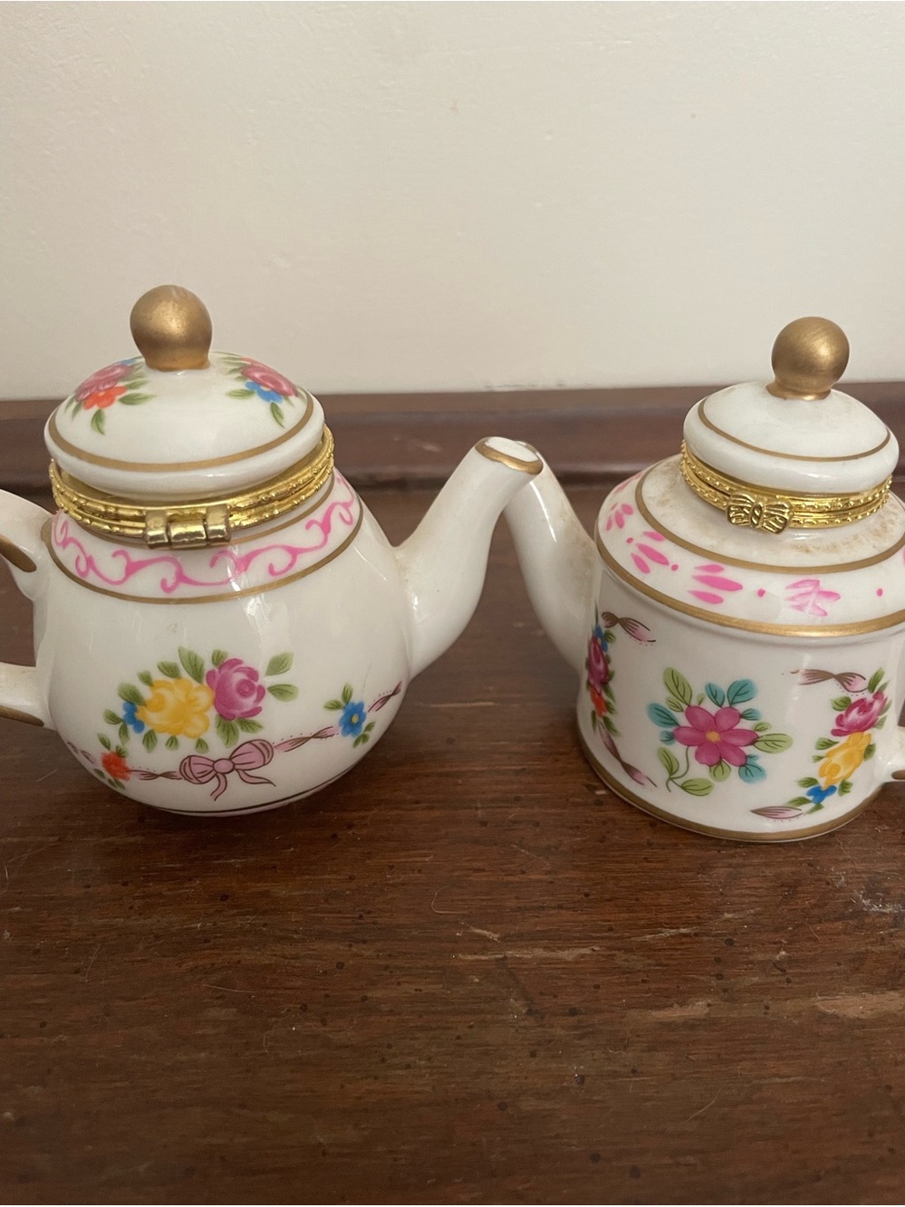 porcelain trinket boxes